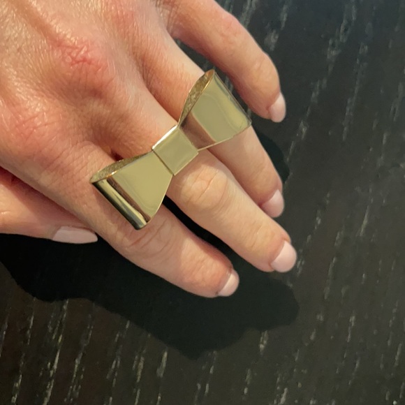 Oversized bow ring - Picture 4 of 5